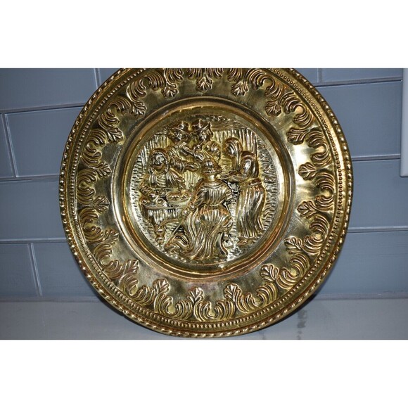 Vintage 11.5" Brass Decorative Plate English Spinning Wheel Home Decor Gift - Picture 2 of 5